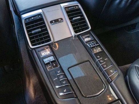Used 2016 Porsche Panamera GTS image 28