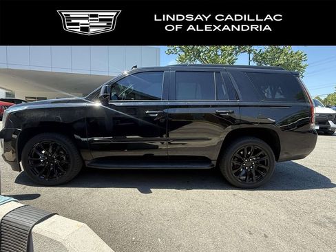 Used 2018 Cadillac Escalade Premium Luxury AWD/4WD image 1