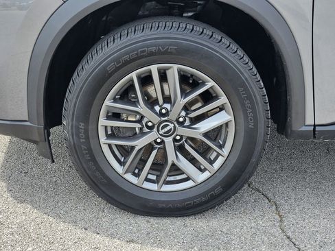 Used 2024 Nissan Rogue S FWD image 8