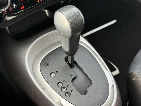 Used 2017 Nissan Juke SV image 26