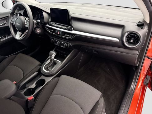 Used 2023 Kia Forte LXS w/ LXS Technology Package FWD image 17