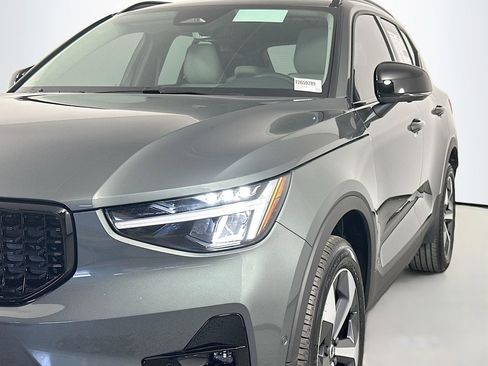 New 2026 Volvo XC40 B4 Plus w/ Protection Package Premier FWD image 8
