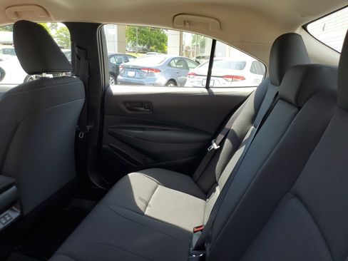 Used 2025 Toyota Corolla LE image 10