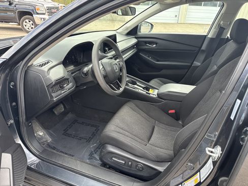 Used 2024 Honda Accord EX image 31