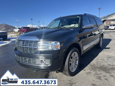 Used 2011 Lincoln Navigator L 4WD image 7