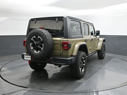 New 2025 Jeep Wrangler Unlimited Rubicon w/ Technology Group image 11