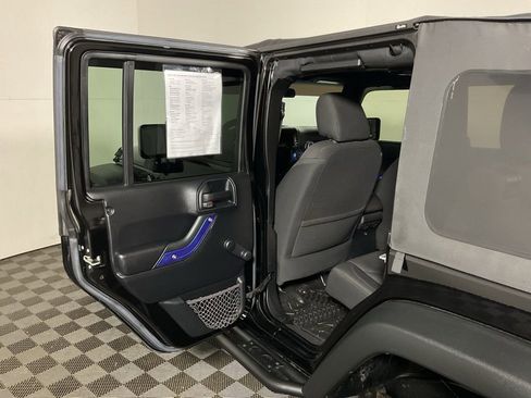 Used 2016 Jeep Wrangler Unlimited Sport image 27