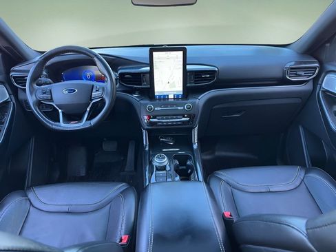 Used 2020 Ford Explorer ST w/ ST Street Pack image 23