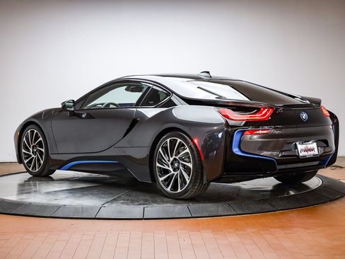 Used 2017 BMW i8 AWD/4WD image 2