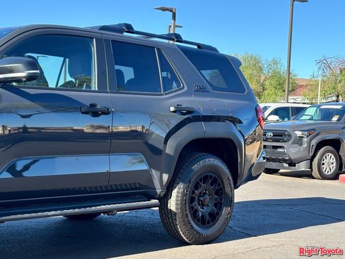 Certified 2026 Toyota 4Runner TRD Off-Road Premium AWD/4WD image 10