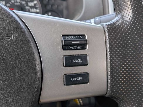 Used 2013 Nissan Frontier SV w/ SV Value Truck Pkg AWD/4WD image 22