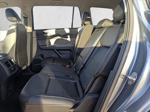 Used 2021 Volkswagen Atlas SE image 17