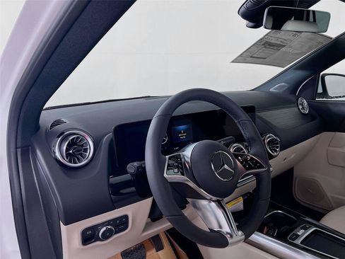 Certified 2026 Mercedes-Benz GLA 250 4MATIC image 10
