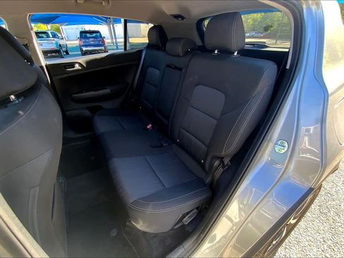 Used 2020 Kia Sportage LX image 21