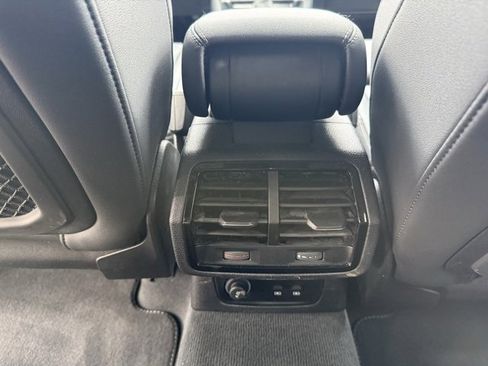 Used 2025 Audi Q3 2.0T Premium image 14