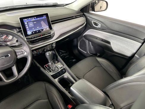 Used 2022 Jeep Compass Latitude image 21