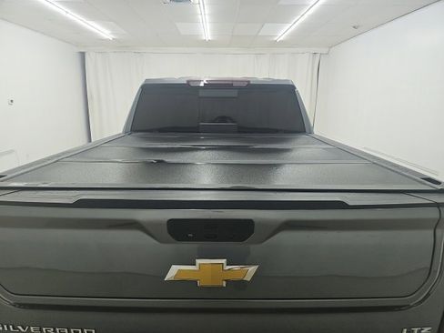Used 2021 Chevrolet Silverado 1500 LTZ w/ LTZ Premium Package image 19