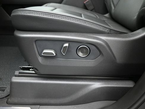 New 2026 GMC Sierra 1500 Denali image 9