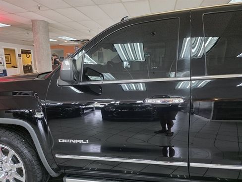 Used 2017 GMC Sierra 1500 Denali AWD/4WD image 39