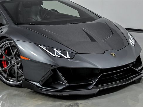 Used 2020 Lamborghini Huracan EVO AWD/4WD image 2
