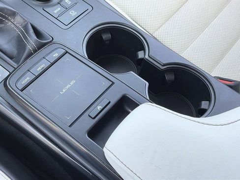 Used 2022 Lexus IS 350 F Sport image 31