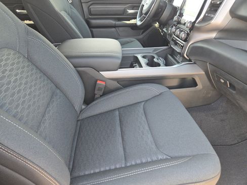 New 2026 RAM 1500 Express AWD/4WD image 11