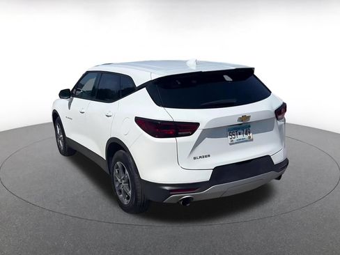 Used 2025 Chevrolet Blazer LT FWD image 9