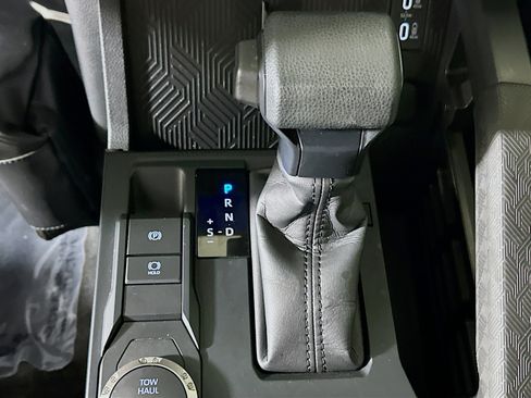 Used 2024 Toyota Tacoma SR5 image 21