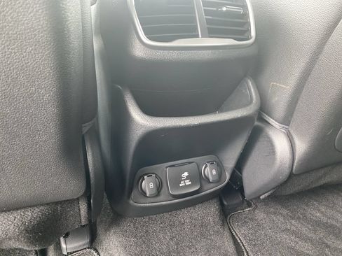 Used 2020 Hyundai Santa Fe Limited FWD image 31