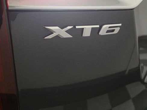 Used 2020 Cadillac XT6 Premium Luxury image 10
