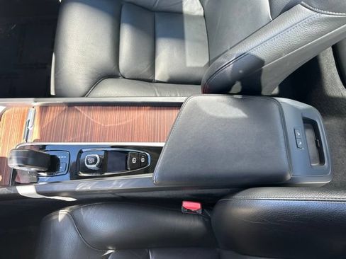 Certified 2023 Volvo S60 B5 Plus w/ Climate Package AWD/4WD image 30