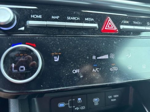 Used 2025 Hyundai Santa Cruz SEL AWD/4WD image 6