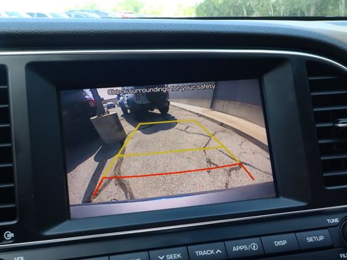 Used 2018 Hyundai Elantra Value Edition FWD image 12