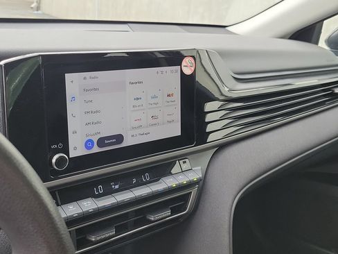 Used 2025 Toyota Camry LE FWD image 31