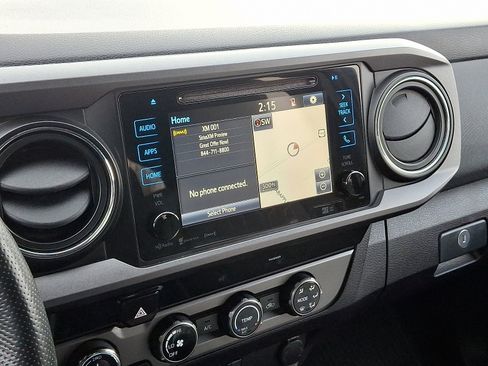 Used 2017 Toyota Tacoma TRD Off-Road image 23