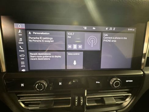 Used 2024 Porsche Macan Base image 24