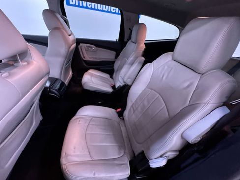 Used 2012 Chevrolet Traverse LTZ image 33
