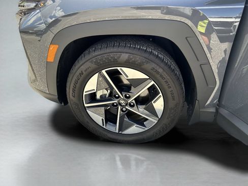 Certified 2025 Hyundai Tucson SEL FWD image 38