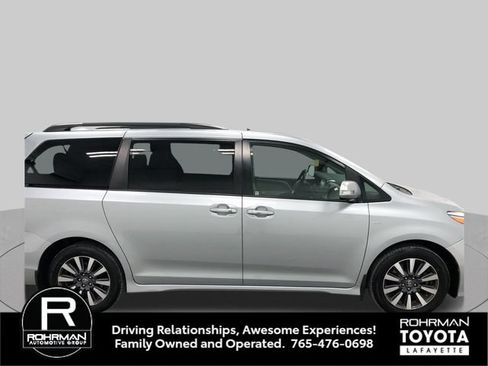 Used 2019 Toyota Sienna Limited Premium AWD/4WD image 8