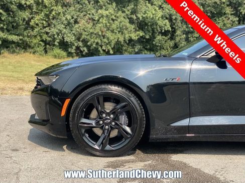 Used 2022 Chevrolet Camaro LT w/ RS Package image 10