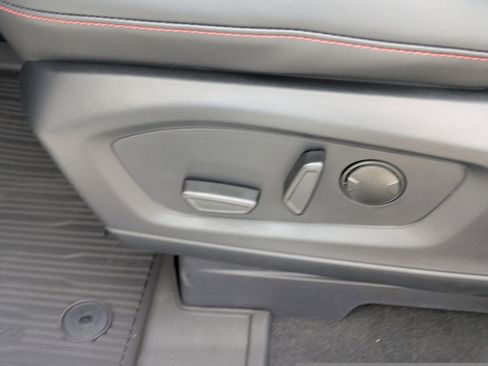 New 2026 Ford Explorer ST-Line w/ ST-Line Street Pack image 24