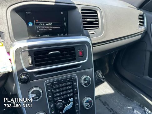 Used 2015 Volvo V60 T5 Premier FWD image 11