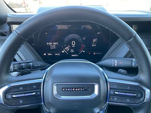 Used 2025 GMC Yukon Denali AWD/4WD image 38