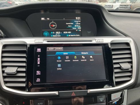 Used 2017 Honda Accord EX-L image 19