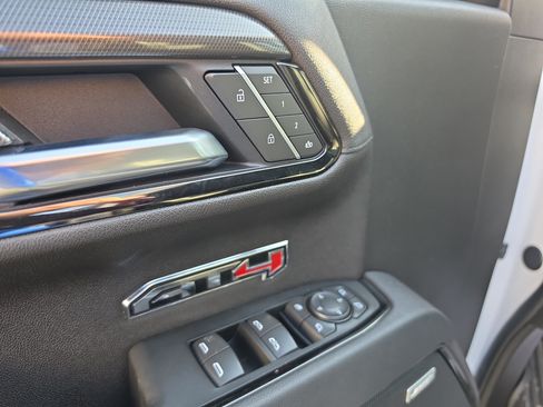 Used 2025 GMC Sierra 1500 AT4 AWD/4WD image 19