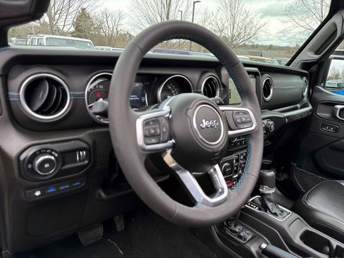 Used 2023 Jeep Wrangler Unlimited Rubicon 4xe w/ Steel Bumper Group image 7