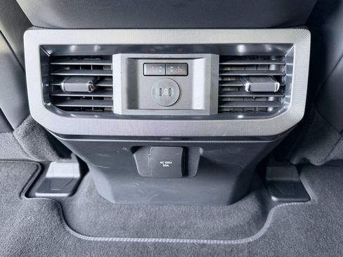 Used 2025 Ford F250 Platinum image 30