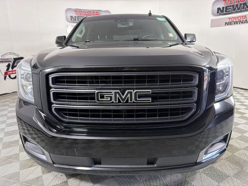 Used 2019 GMC Yukon SLT w/ Graphite Performance Edition AWD/4WD image 10