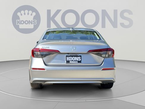 Used 2024 Honda Civic EX image 5