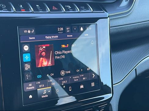 Certified 2023 Jeep Grand Cherokee L Altitude image 15